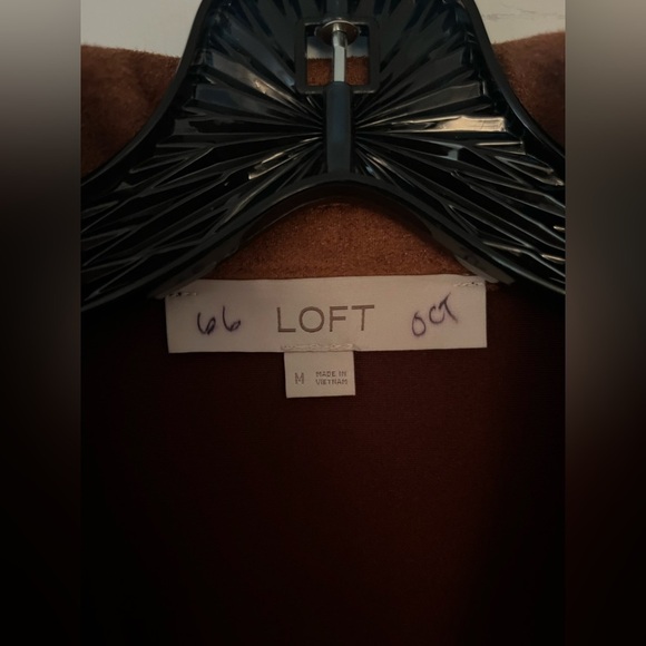 LOFT Faux Suede Relaxed Pocket Tunic Shirt - Picture 10 of 10